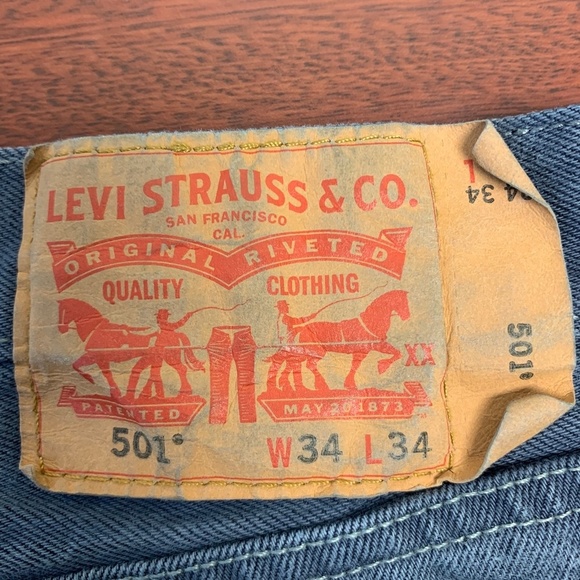 Men's 501 Levi’s Acid Wash High Rise Mom Jeans - Picture 8 of 8